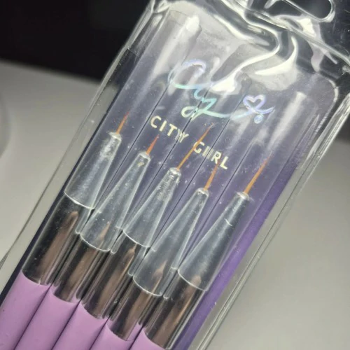 PINCEL LINER & LENGUA DE GATO CITY GIRL