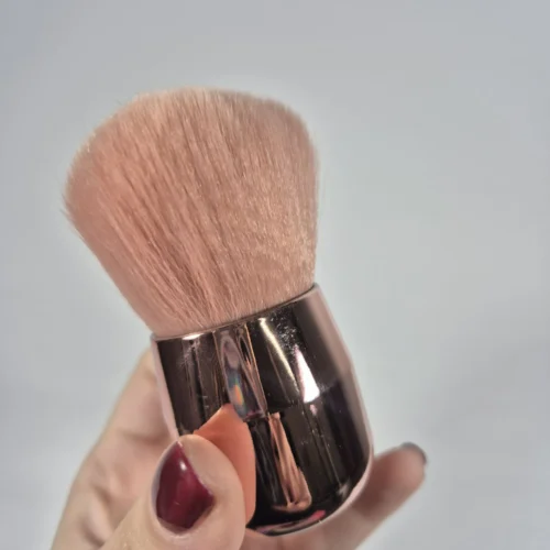 Brocha kabuki para polvo charm limit