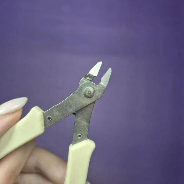 PINZA PARA RETIRAR STRASS DECORACION