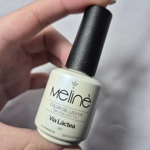 ESMALTE MELINÉ SEMI PERMANENTE – 15ml – 410 VIA LACTEA