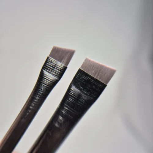 Brocha angular para cejas