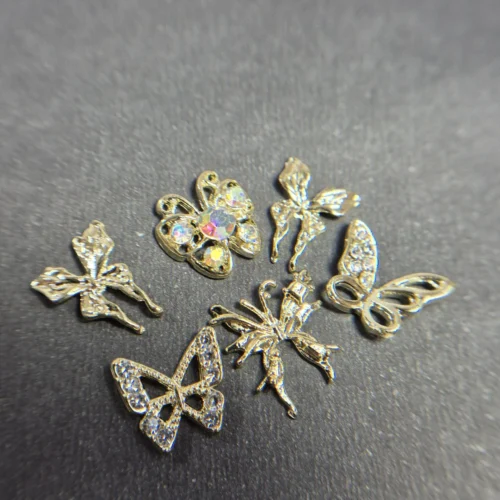 DECO APLIQUE MARIPOSA DORADA CITY GIRL