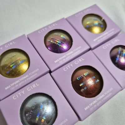 Polvo city girl multifuncional ojo de gato y espejado Polvo city girl multifuncional ojo de gato y espejado