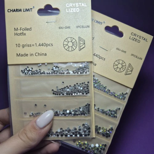 STRASS 6 TAMAñOS CHARM LIMIT TONO PLATA Y HOLO PARA UñAS Y MANICURIA
